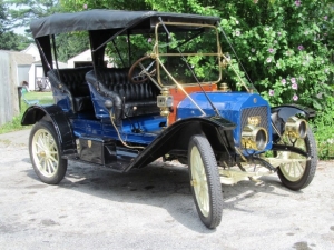 Daryl and Kathy Kemerer's 1912 Flanders 20 Suburban