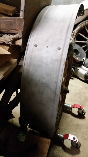 Straight on Left Fender view